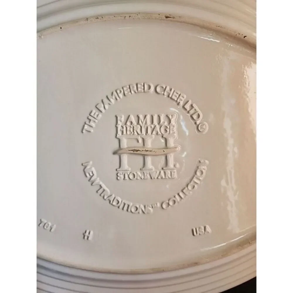 PAMPERED CHEF NEW TRADITIONS COLLECTION STONEWARE WHITE IVORY VANILLA‎ PLATTER
